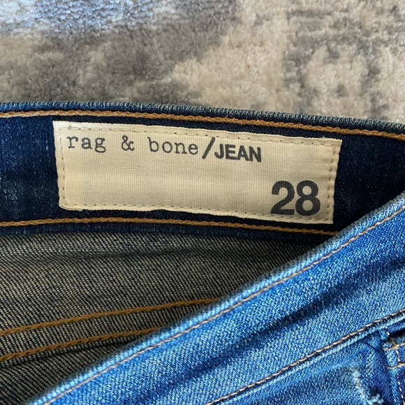 Rag and Bone slightly distressed skinny jeans - Picture 2 of 3